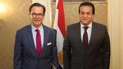 وزير التعليم العالي يستقبل السفير الفرنسي بالقاهرة