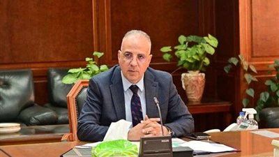 وزير الري يتابع موقف منظومة الشكاوى بالوزارة