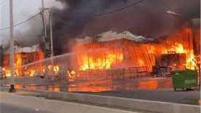 الحماية المدنية تسيطر على حريق هائل في ورشة أخشاب بالشرقية