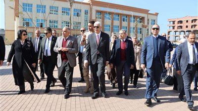 القاصد يستقبل لجنة التعليم العالي لمتابعة أعمال منشآت جامعة المنوفية الأهلية