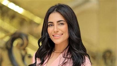 ولاء الشريف تٌشارك جمهورها بصورة من كواليس 