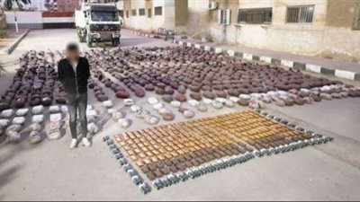 بقيمة 23 مليون جنيه.. إحباط تهريب 2050 كيلو مخدرات داخل سيارة نقل بالسويس