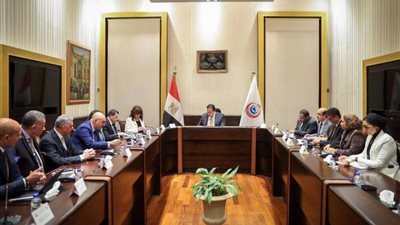 وزير الصحة يعقد اجتماعًا مع غرفة التجارة الأمريكية بالقاهرة