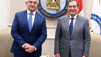 وزير البترول: القطاع يمتلك تسهيلات تصنيع متميزة للمهمات والمعدات