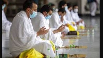 ما حكم ارتداء الكمامة للمحرم؟.. مفتى السعودية يجيب