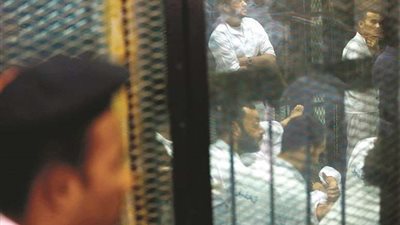 بعد قليل.. محاكمة 42 متهماً في قضية 