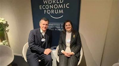 وزيرة التخطيط تلتقي نائب رئيس شركة بلاك روك الأمريكية لإدارة الاستثمار