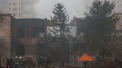 وفاة وزير الداخلية الأوكراني بالقرب من كييف.. تفاصيل بالفيديو