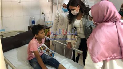 نائب محافظ البحيرة تتابع سير العمل بالمستشفى المركزى