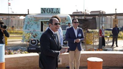 السيسي عن إنشاء المحاور والكباري: مينفعش نسيب الناس في الطرق بالـ5 ساعات