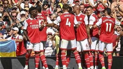 موعد قمة الدوري الإنجليزي بين أرسنال ومانشستر يونايتد