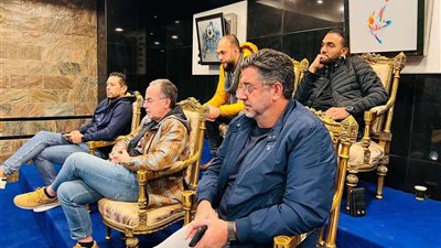 روي فيتوريا يحضر مباراة بيراميدز و فاركو في الدوري المصري