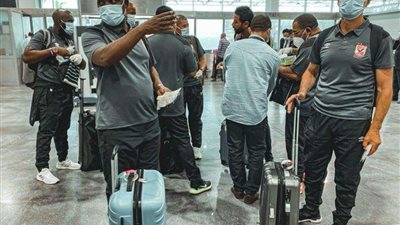 بعثة الأهلي تتوافد على المطار استعدادًا لرحلة المغرب