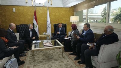 وزير النقل يستقبل المدير العام للاتحاد الدولي للسكك الحديدية (UIC)