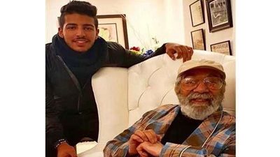 هكذا ودع حفيد محمود ياسين جده