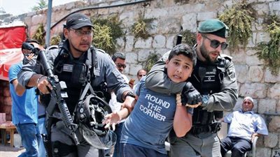 القوات الإسرائيلية تعتقل