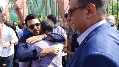 بالصور.. تشييع جنازة الفنان الراحل محمود ياسين
