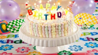 بسبب هدية صديقها.. وفاة فتاة أثناء الاحتفال بعيد ميلادها الـ18