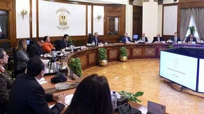 رئيس الوزراء يترأس اجتماع اللجنة الوزارية للسياحة والآثار