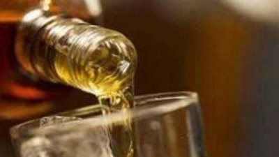 القبض على نجل إخواني شهير بتهمة بيع الخمور