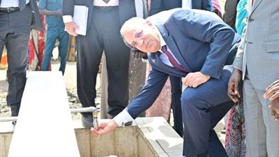 وزير الري ونظيره الجنوب سودانى يفتتحان محطة مياه الشرب الجوفية