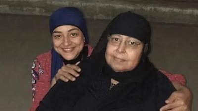 مساعدة دينا الشربيني.. كسرتي ضهري يا نن  عيني ماتت حبيبتي اللي مليش غيرها