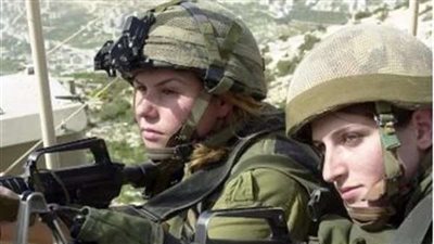 وزير الدفاع الدنماركي يعلن عن نية بلاده فرض التجنيد للنساء