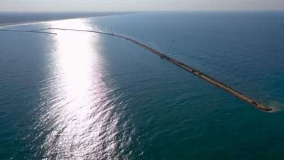 تصوير جوي لأعمال تنفيذ مشروع حاجز الأمواج الغربي الجديد بميناء دمياط