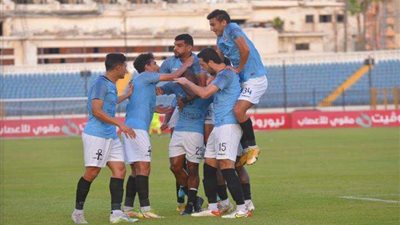 الحكم يبلغ لاعبين الزمالك و غزل المحلة بعطل في الفار