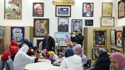 أركان جناح الأزهر تستقبل جمهورها وسط إقبال كبير من جمهور معرض الكتاب