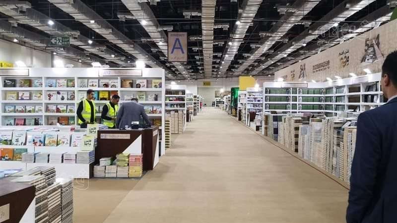 رئيس الوزراء في معرض