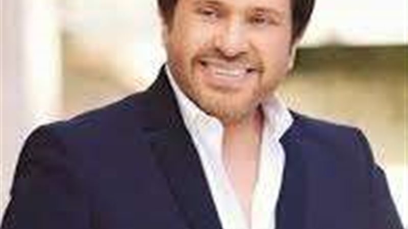 المطرب هاني شاكر
