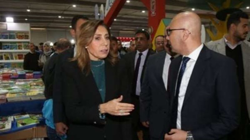 وزيرة الثقافة