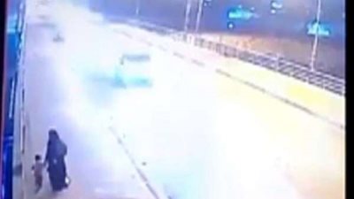 هزت الرأي العام.. امرأة تُلقي بطفليها في تهر دجلة