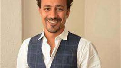 أحمد داود يخوض أول تجربة في تقديم البرامج مع «الكونتينر»