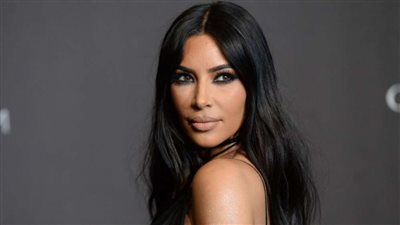 القبض على رجل لمضايقته كيم كارداشيان ومناداتها بـ