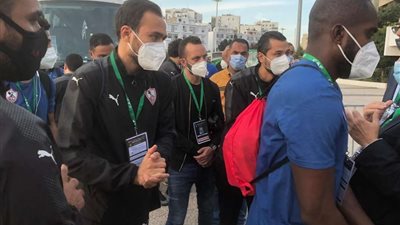 شاهد.. وصول لاعبي الزمالك إلى ملعب محمد الخامس