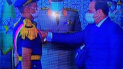 بالصور..السيسي يكرم أوائل خريجي الكليات والمعاهد العسكرية