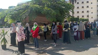 جامعة القاهرة تواصل تسكين الطلاب المغتربين والوافدين