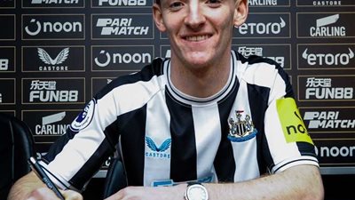 رسميا.. نيوكاسل يونايتد يعلن تعاقده مع أنتوني جوردون