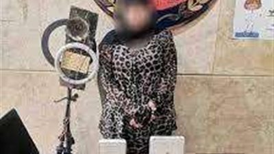 النيابة تأمر بضبط زوج نبوية أنوش صاحبة قناة الروتين اليومي
