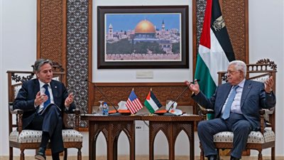 تفاصيل اللقاء بين الرئيس الفلسطيني و وزير الخارجية الأمريكي.. بماذا طالب أبو مازن المجتمع الدولي