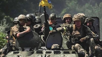 بولندا مركز تدريب القوات الاوكرانية وفرنسا تشارك ب 150 جندي