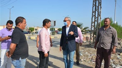 محافظ القليوبية يتابع النظافة والإشغالات بمدينتي بنها وشبرا الخيمة