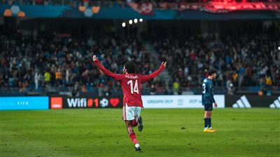 أشياء لم يفعلها إلا رونالدو وميسي وجاريث بيل.. الأهلي يتغنى بإنجاز حسين الشحات في المونديال