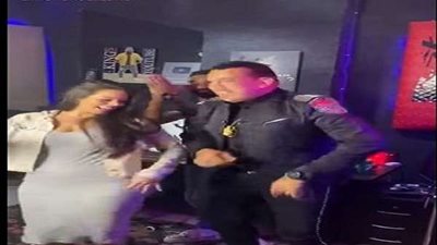 بنفس الفستان.. وصلة رقص لـ لورديانة مع محمود الليثي (فيديو)