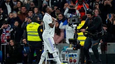 الملكي يتقدم بهدفين  على فالنسيا في بداية الشوط الثاني