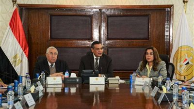 آمنة والقصير يتابعان آخر مستجدات مشروع تطوير ورفع كفاءة المجازر بالمحافظات