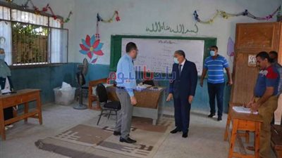 محافظ المنيا يتفقد عددًا من لجان انتخابات مجلس النواب