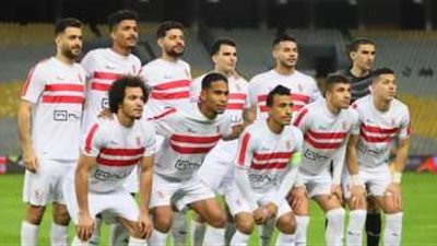 أسامة نبيه يجتمع بلاعبي الزمالك قبل مواجهة فاركو